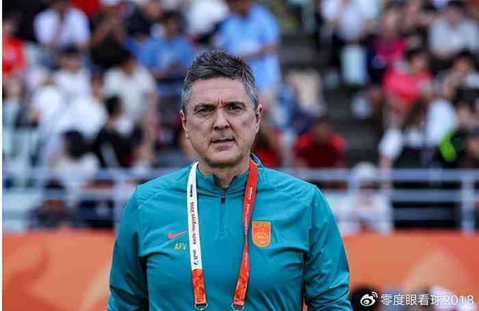 前国脚徐亮一针见血指出：不应该神话安东尼奥，他带国足照样露馅